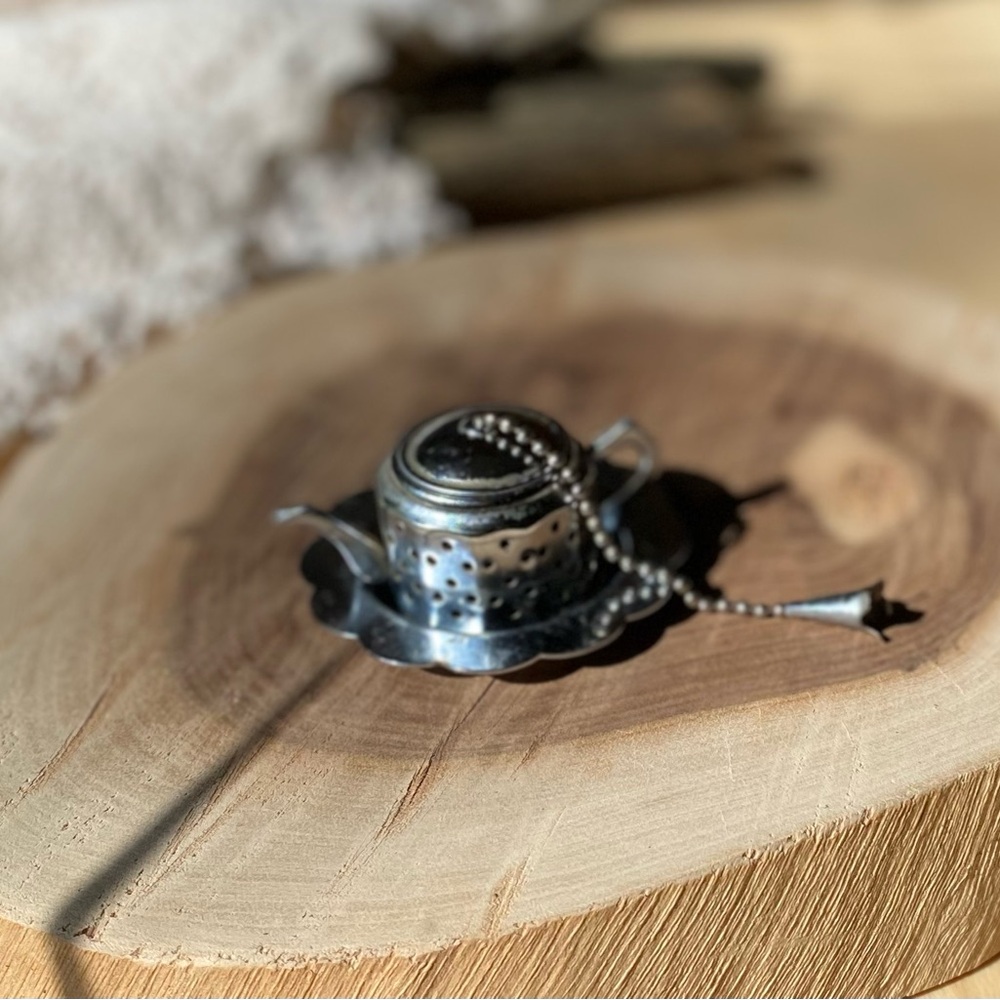 Vintage Miniature Teapot Shaped Tea Infuser with Drip Plate